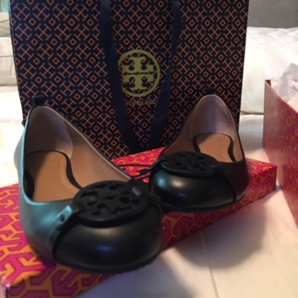 Tory Burch Gabriel Ballet Flats - New in Box